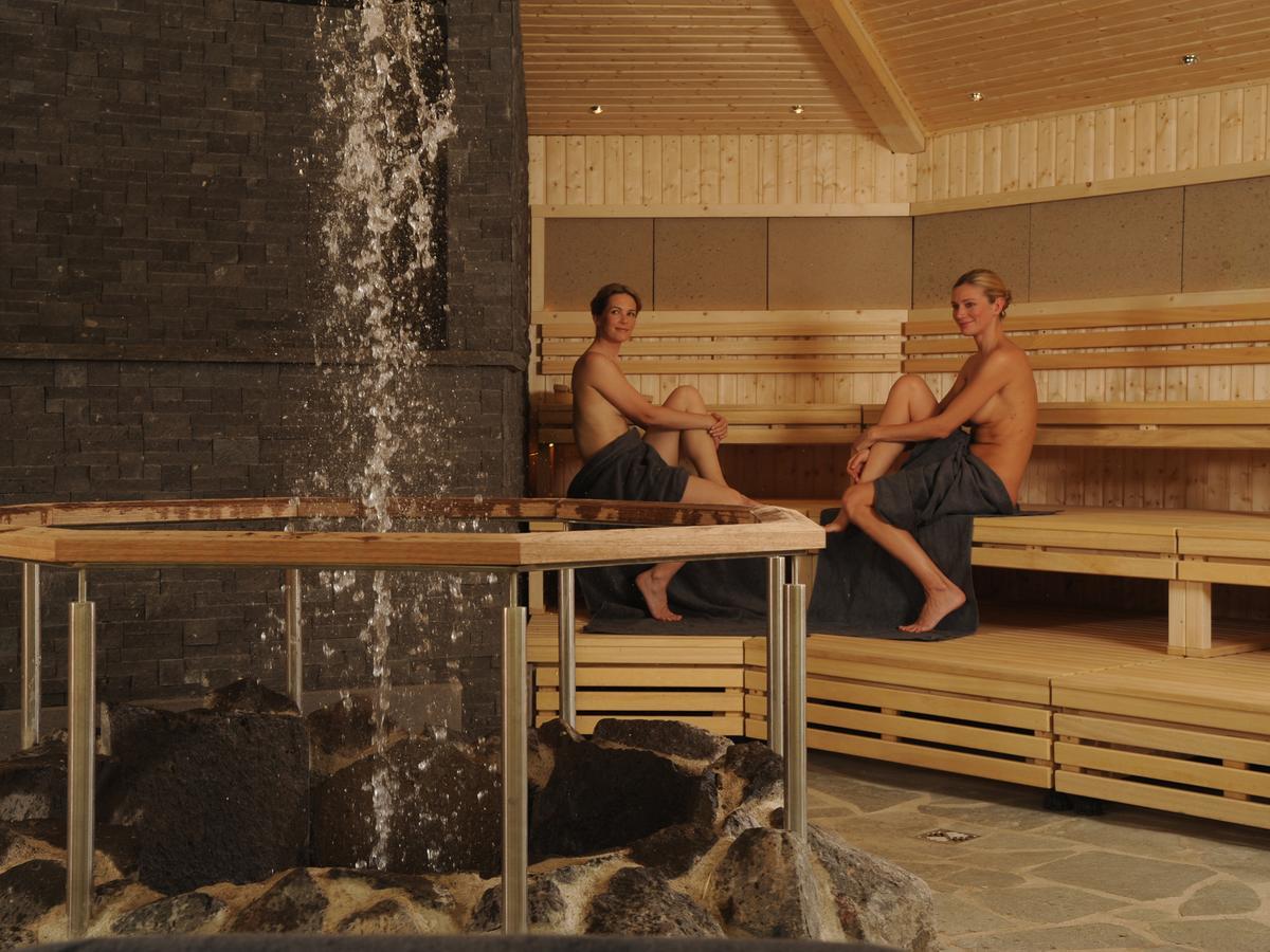 Monte Mare Sauna-Spa-Sports-Hotel Andernach Exterior photo
